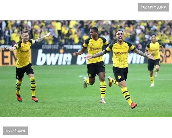 国米发布欧冠生死战海报，主题为“永不独行”。